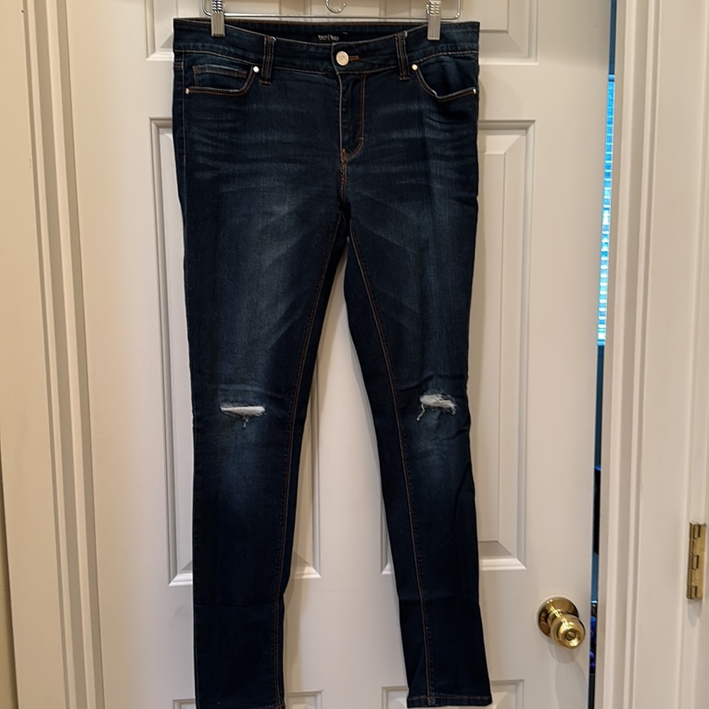WHBW skinny jeans with distressed knee